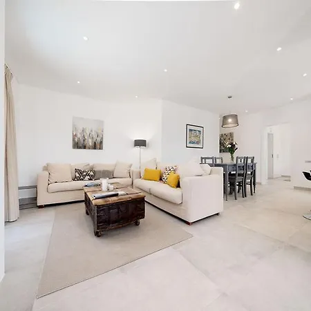 Sleeps 4 Pool Wifi T607805 Apartment